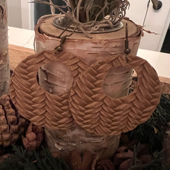 Beige Cork Leather Circle Earrings - Picture 1 of 4